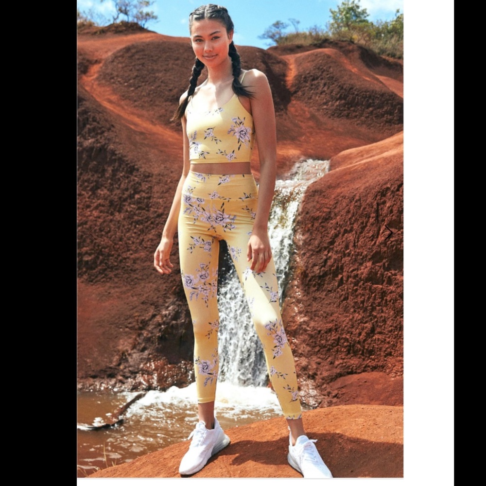 Spiritual Gangster Workout Set leggings + top Smal